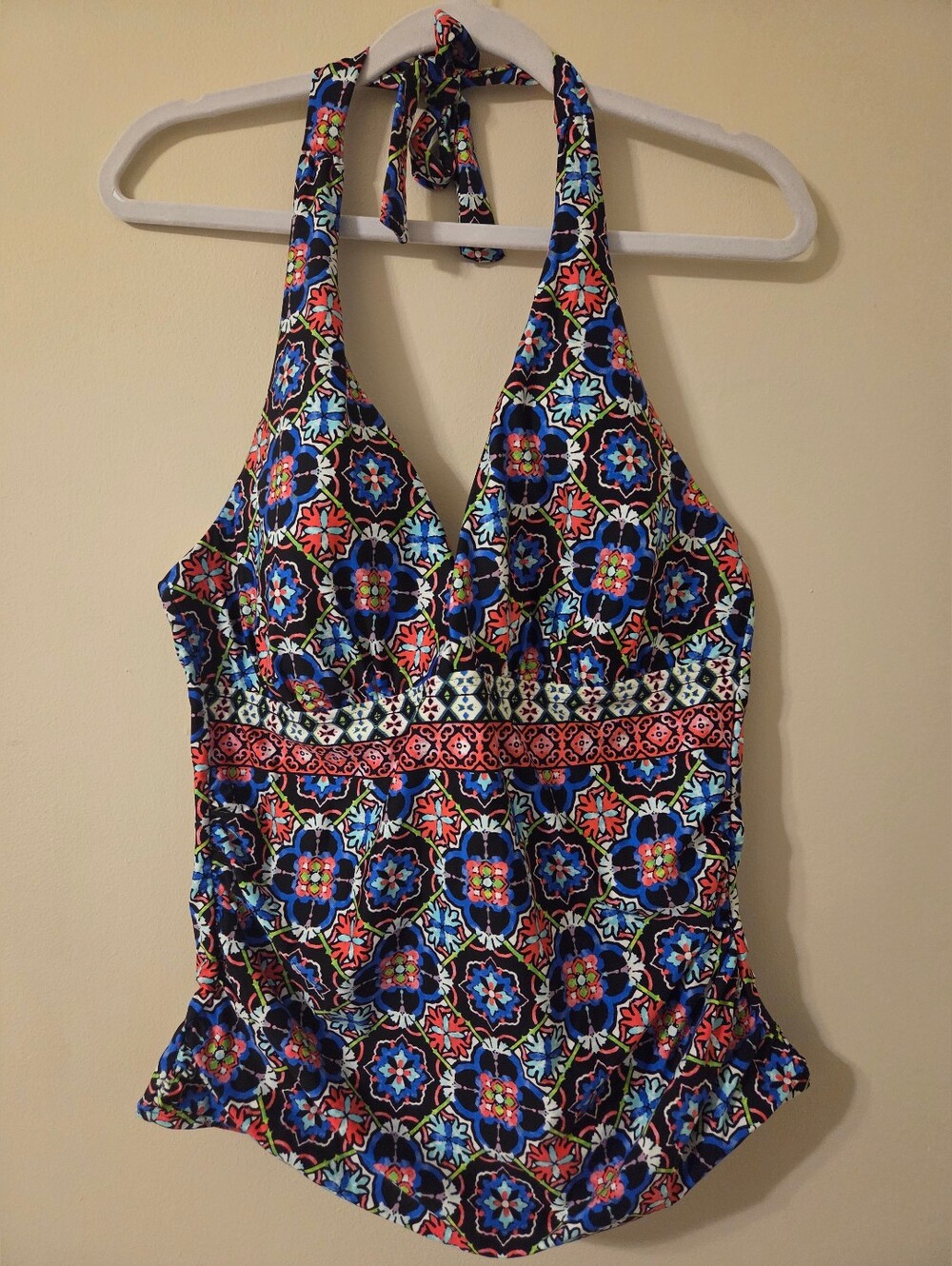 Vibrant Tankini Top - Picture 1 of 7